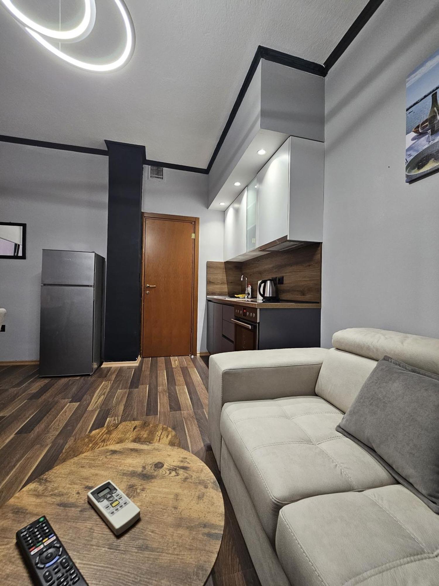 Daily 3 Apartment Tirana
